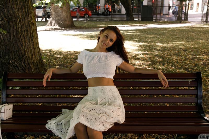Alisa Amore - Melts Oslo - Photo 9 by Zishy