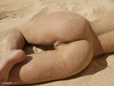Anna Ralphs - Hot and sandy - Photo 53 by Hegre