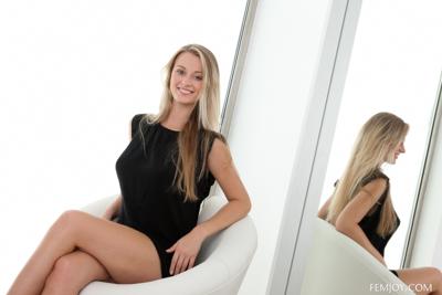Carisha - Do Your Best - Photo 2 by Femjoy