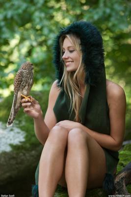 Carisha - Ladyhawke - Photo 2 by Femjoy