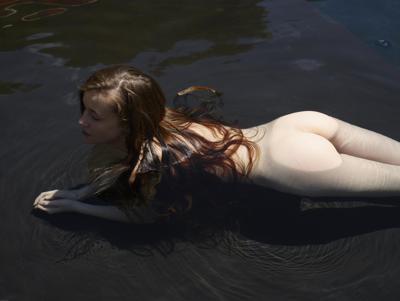 Emily Bloom - Black Pool - Photo 30 by Hegre