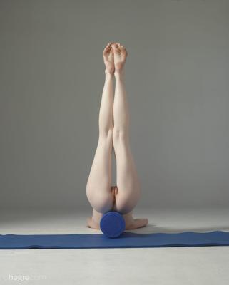 Emily Bloom - Fit and Fun - Photo 30 by Hegre