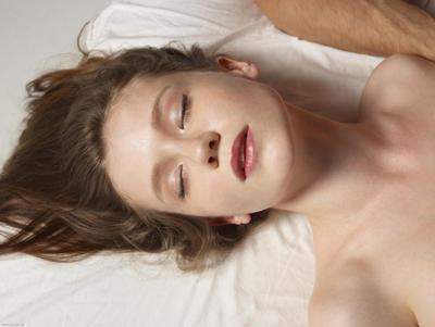Emily Bloom - Pampering The Pussy - Photo 16 by Hegre