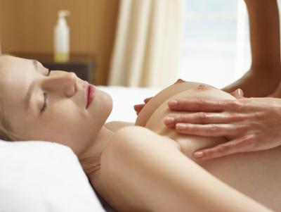Emily Bloom - body body massage part 2 - Photo 5 by Hegre