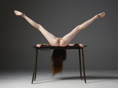 Emily Bloom - table fantasy - Photo 5 by Hegre