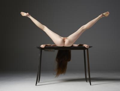 Emily Bloom - table fantasy - Photo 8 by Hegre