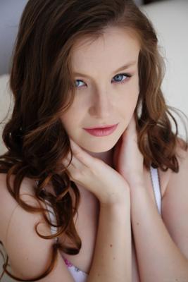 Emily Bloom - Dearve - Photo 10 by MetArt