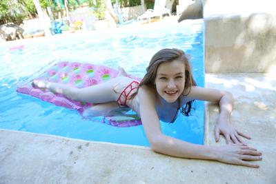 Emily Bloom - Smile - Photo 8 by Watch4Beauty