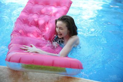 Emily Bloom - Smile - Photo 45 by Watch4Beauty