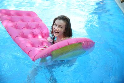 Emily Bloom - Smile - Photo 47 by Watch4Beauty