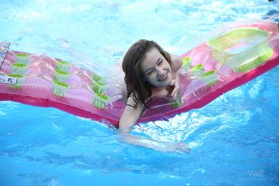 Emily Bloom - Smile - Photo 50 by Watch4Beauty