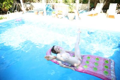 Emily Bloom - Smile - Photo 59 by Watch4Beauty