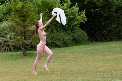 Guinevere Huney - Rain Dance - Photo 23 by MetArt