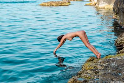 Laura Giraudi - On Top Of The World - Photo 52 by MetArt