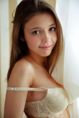 Mila Azul - Azarr - Photo 4 by MetArt