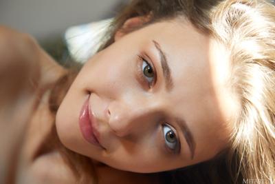 Mila Azul - In Gold - Photo 2 by MetArt