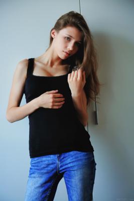 Mila Azul - Toneca - Photo 5 by MetArt