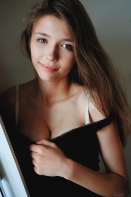 Mila Azul - Toneca - Photo 10 by MetArt