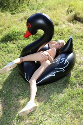 Nancy Ace - Fun With Black Swan - Photo 28 by Watch4Beauty