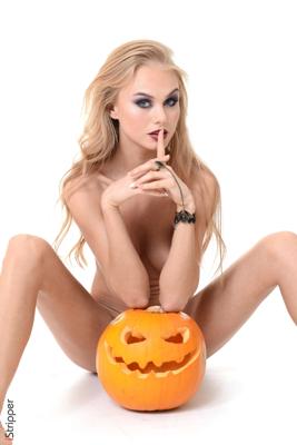 Nancy Ace - Wicked Witch - Photo 52 by iStripper