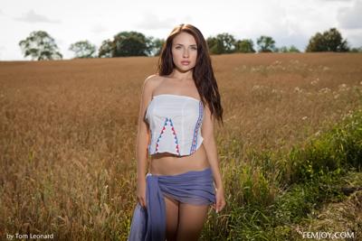 Niemira - Godess - Photo 2 by Femjoy