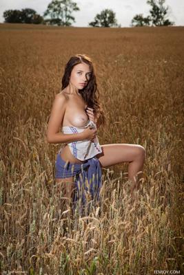 Niemira - Godess - Photo 28 by Femjoy