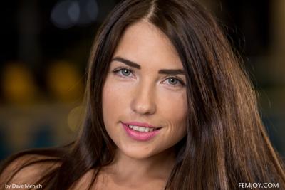 Niemira - Meet Me At The Pool - Photo 20 by Femjoy