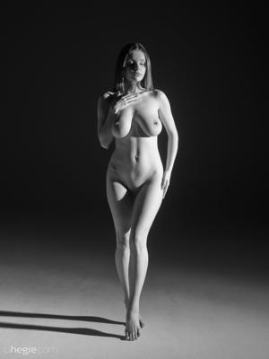 Samadhi Amor - B&W Nude Photography - Photo 14 by Hegre