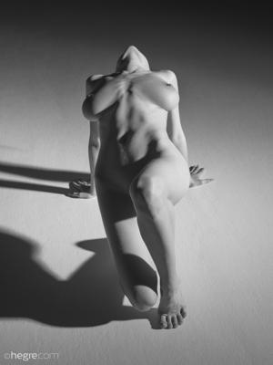 Samadhi Amor - Classical Nudes - Photo 9 by Hegre