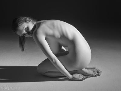 Samadhi Amor - Classical Nudes - Photo 34 by Hegre