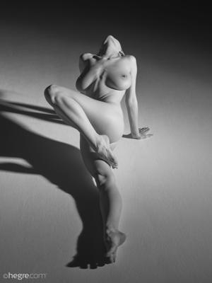 Samadhi Amor - Classical Nudes - Photo 50 by Hegre