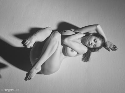 Samadhi Amor - Erotic Exhibition - Photo 8 by Hegre