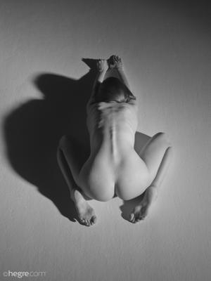 Samadhi Amor - Erotic Exhibition - Photo 34 by Hegre