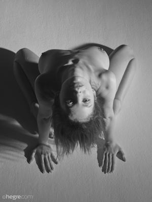 Samadhi Amor - Erotic Exhibition - Photo 39 by Hegre