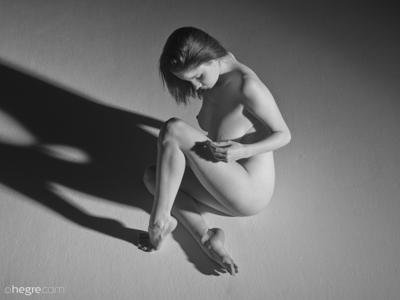 Samadhi Amor - Erotic Exhibition - Photo 42 by Hegre