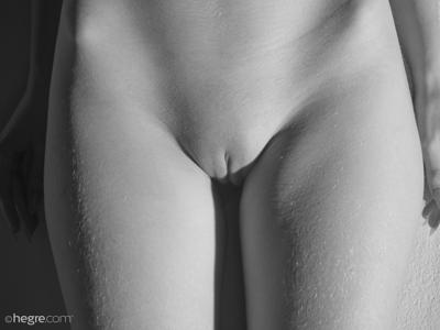 Samadhi Amor - Erotic Exhibition - Photo 48 by Hegre