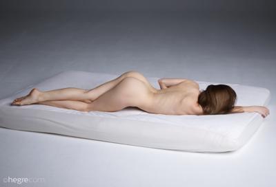 Samadhi Amor - Female Figure - Photo 11 by Hegre