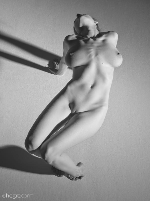 Samadhi Amor - Nude Body Art - Photo 9 by Hegre