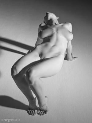 Nude Body Art preview - Image 2