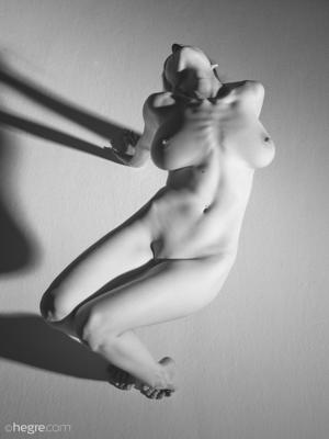 Samadhi Amor - Nude Body Art - Photo 8 by Hegre