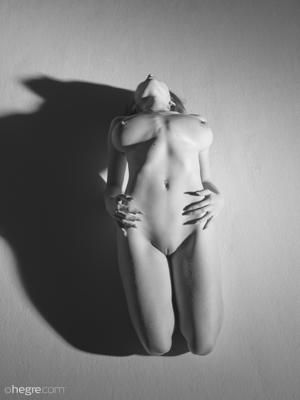 Samadhi Amor - Nude Body Art - Photo 24 by Hegre