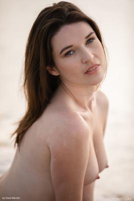 Serena Wood - Beach Lover - Photo 8 by Femjoy