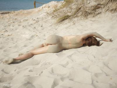 Viktoriia Aliko - Beach Nudes - Photo 13 by Hegre