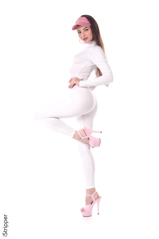 Viktoriia Aliko - Perfect Outline - Photo 1 by iStripper