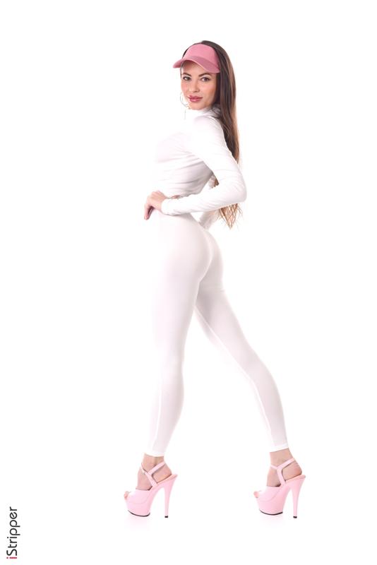 Viktoriia Aliko - Perfect Outline - Photo 2 by iStripper