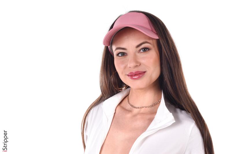 Viktoriia Aliko - Perfect Outline - Photo 4 by iStripper